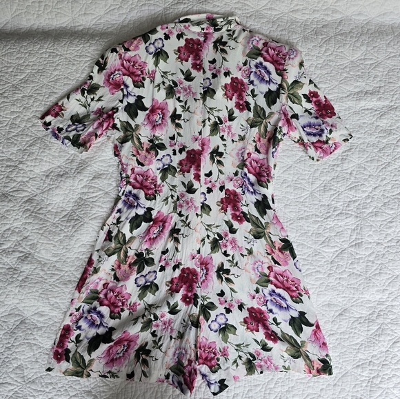 90s Vintage Romper Floral Button Up Collared V-neck Short Sleeve Playsuit - Picture 7 of 13